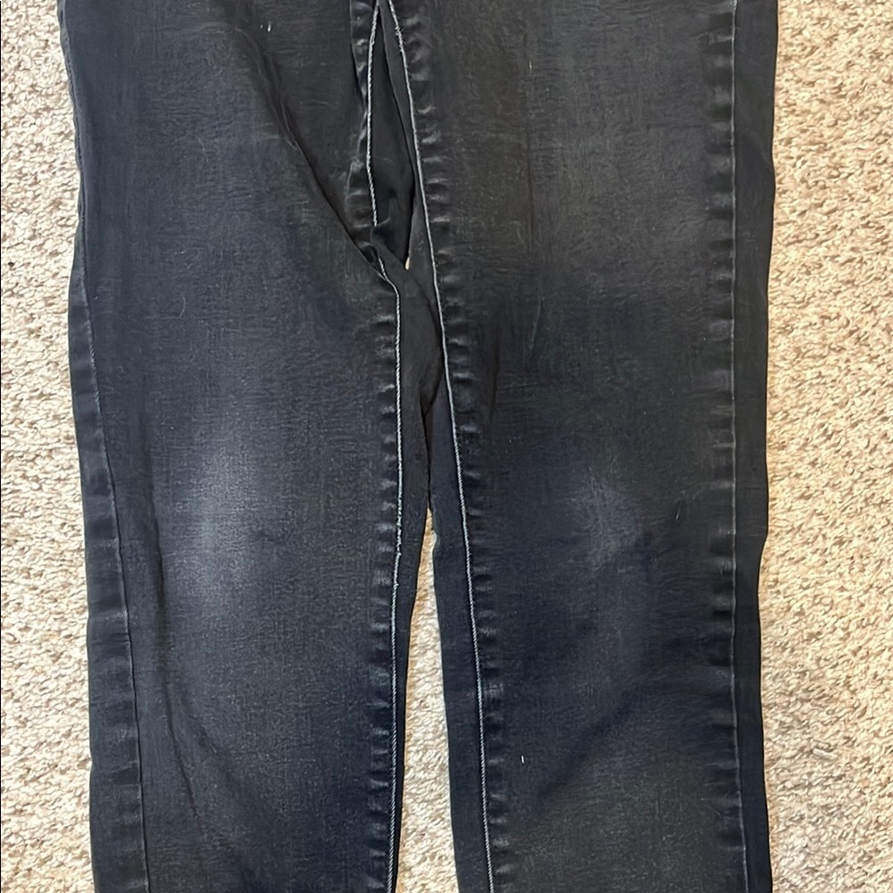 Mid Rise Black Jeggings - Picture 4 of 4